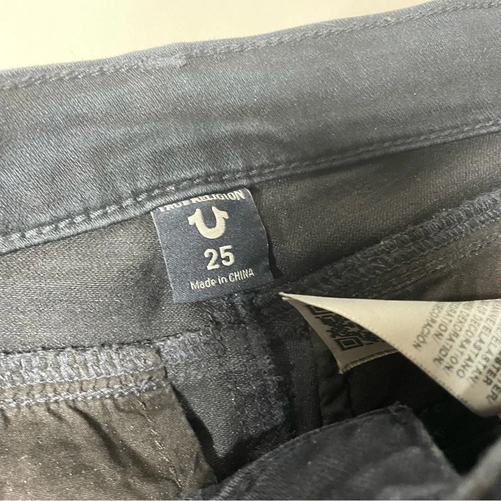 True Religion Halle Mid Rise Super Skinny Cargo Moto Jean Size 25 - Picture 6 of 16